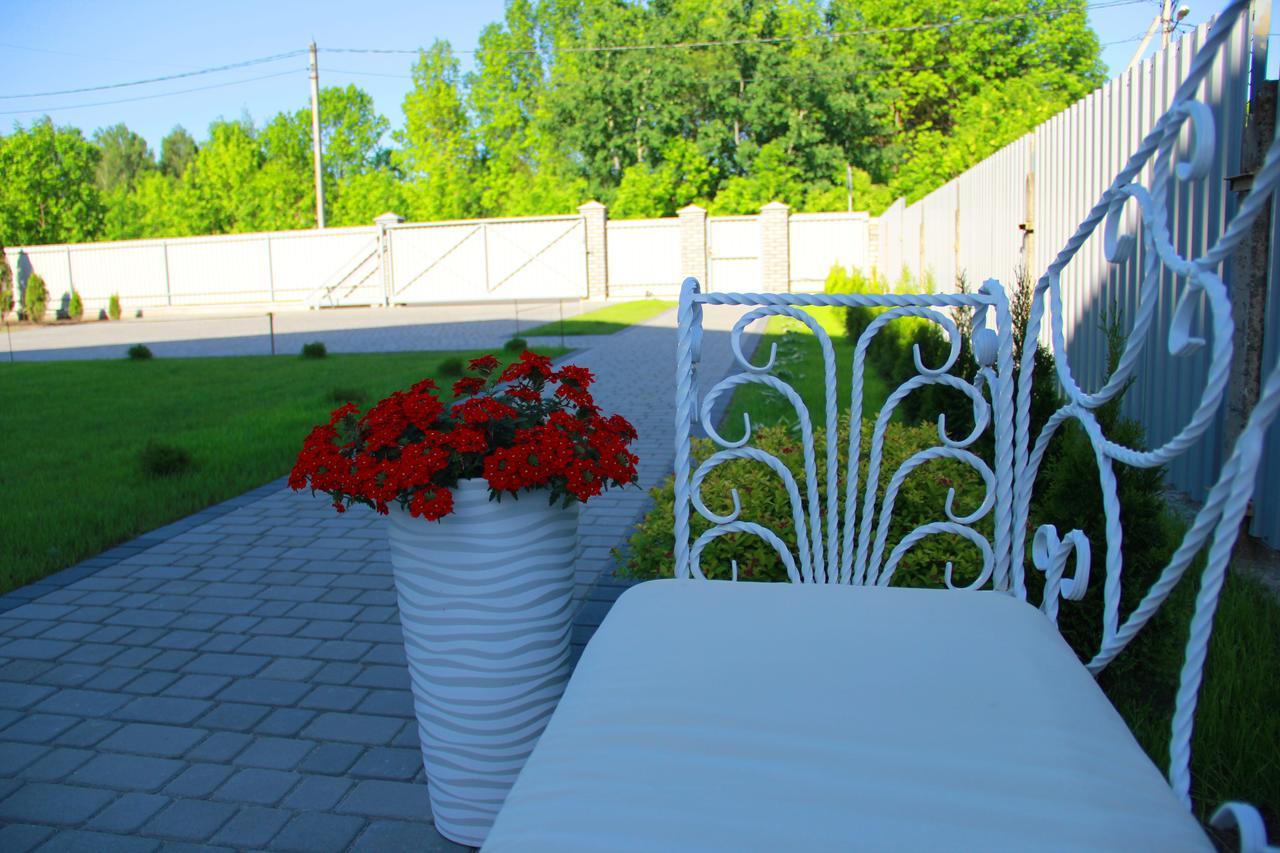 Lebediny Guest House Brest Exterior photo